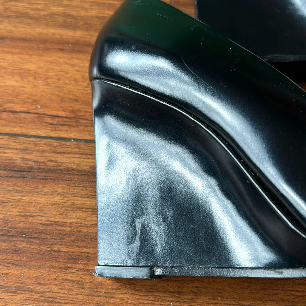 👠👠Calvin Klein Black Wedge Shoes..Made in Spain👠👠